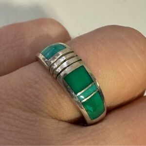 Vintage 925 Sterling silver Native American turquoise inlay ring